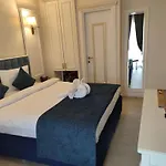 Galata Szálloda 3*
